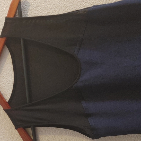 cache sleeveless blouse - Picture 3 of 5